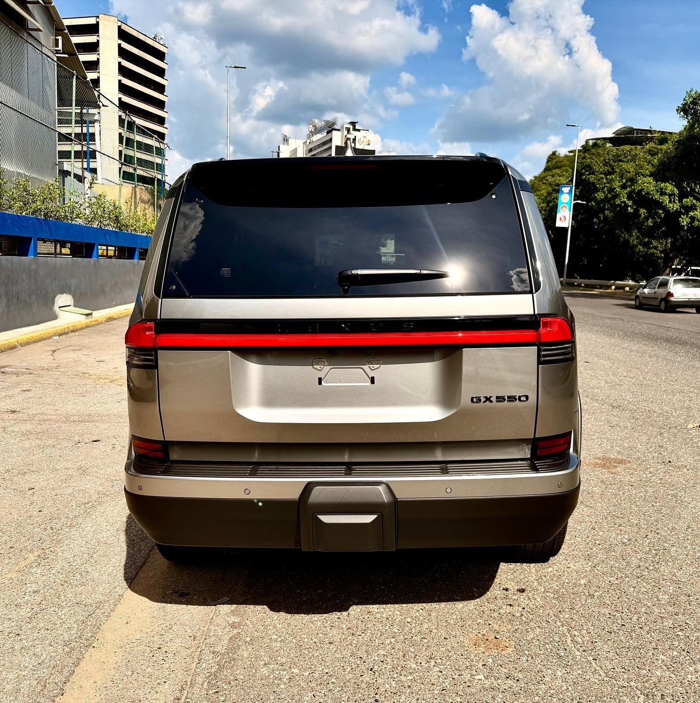 Lexus GX 550 Premium 2025 Plateado Caracas