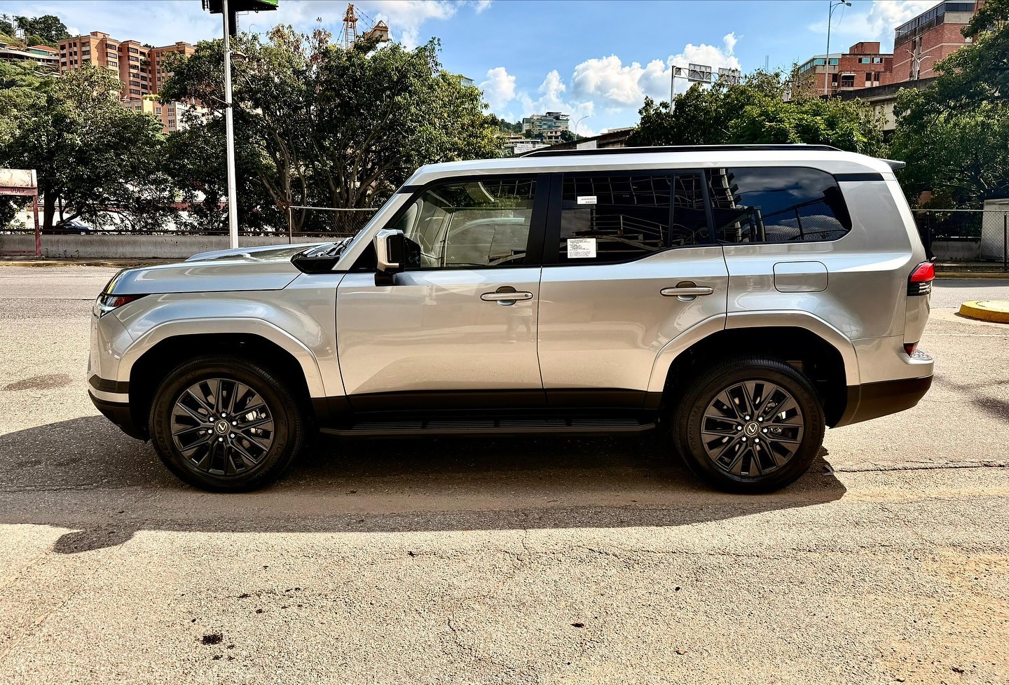 Lexus GX 550 Premium 2025 Plateado Caracas