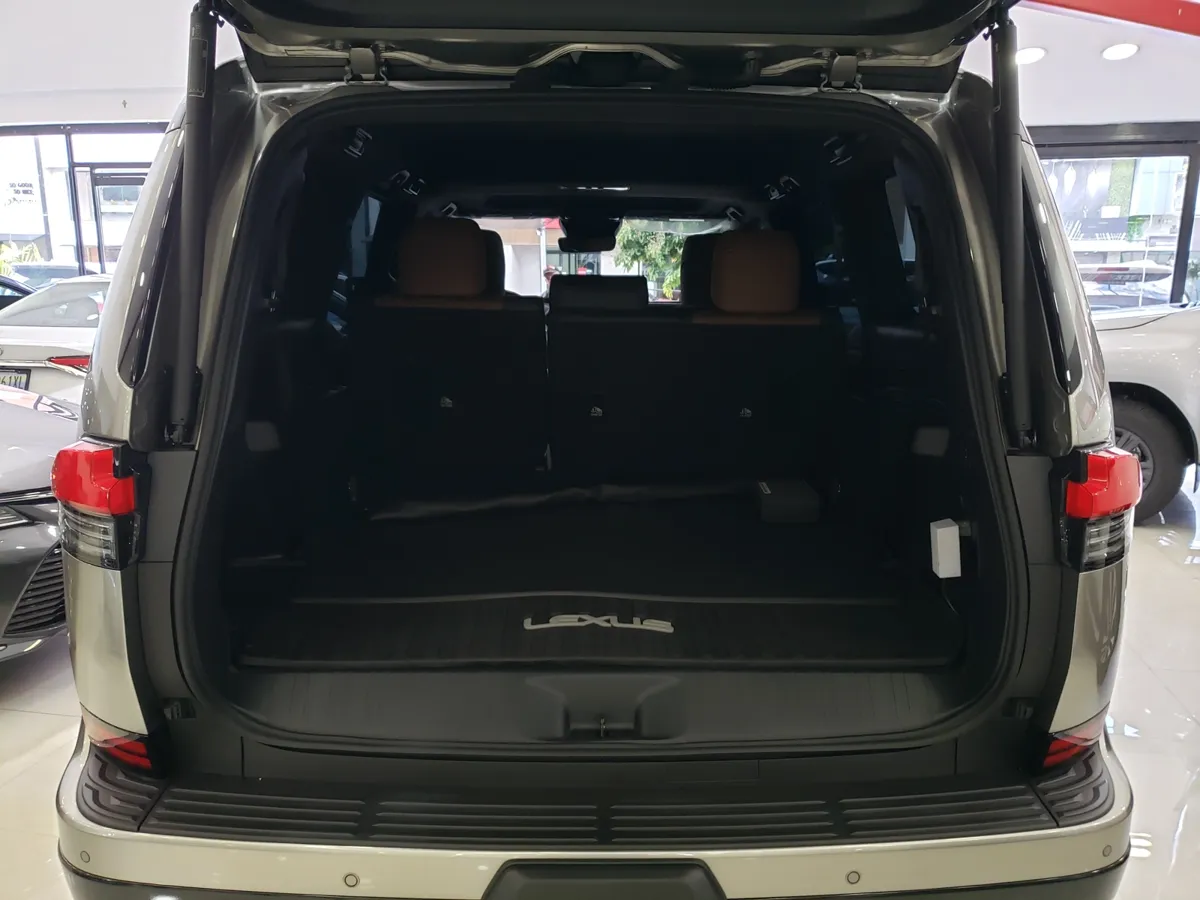 Lexus GX 2025 Gris Caracas