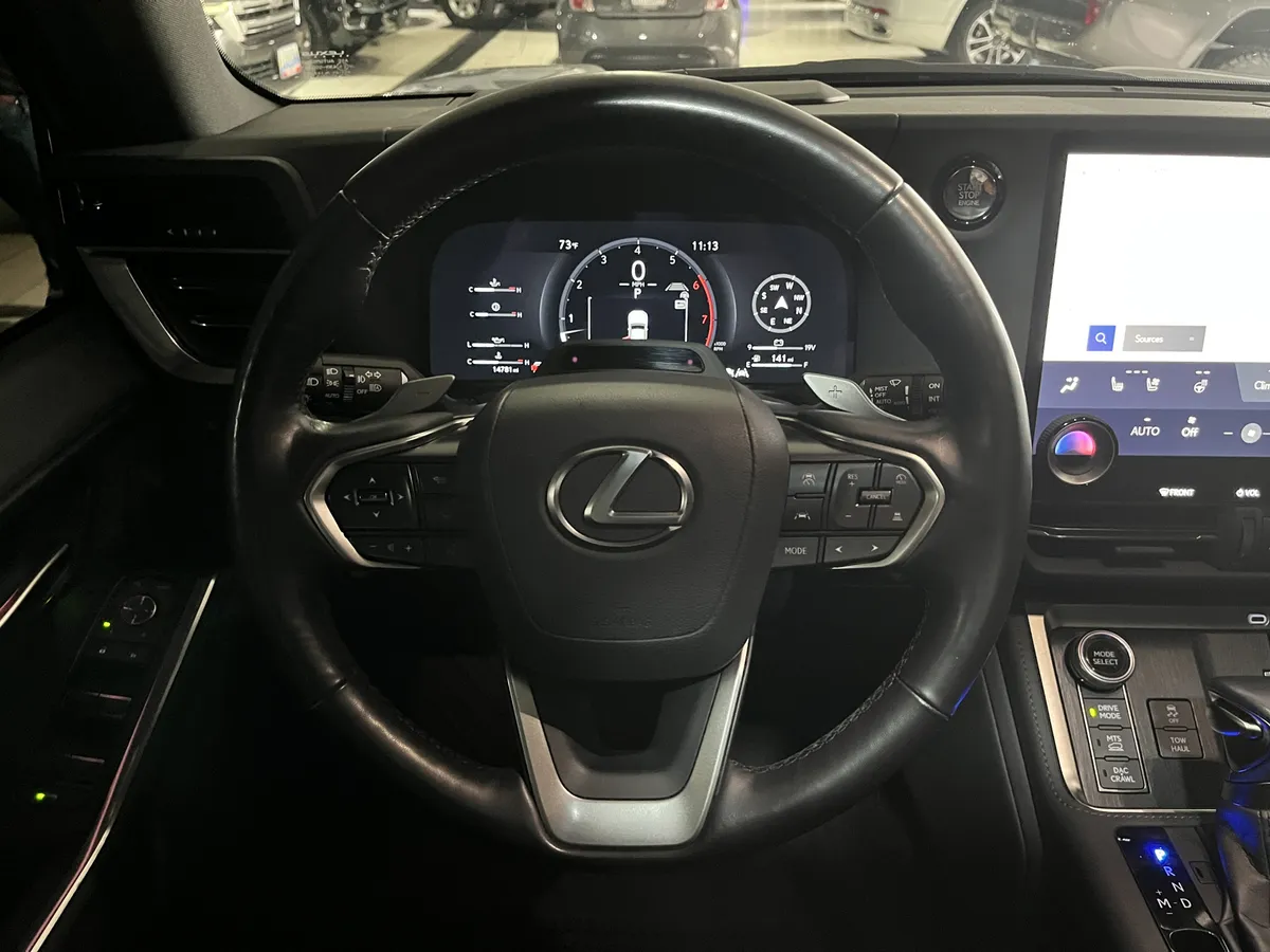 Lexus 550 Overtrail Plus 2024 Gris Caracas