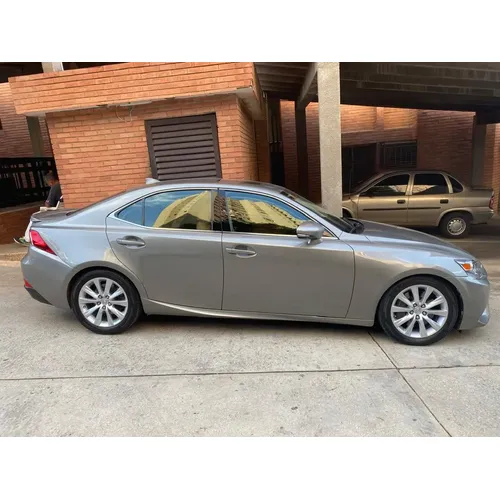 Lexus IS 200T 2016 Plateado Maracaibo