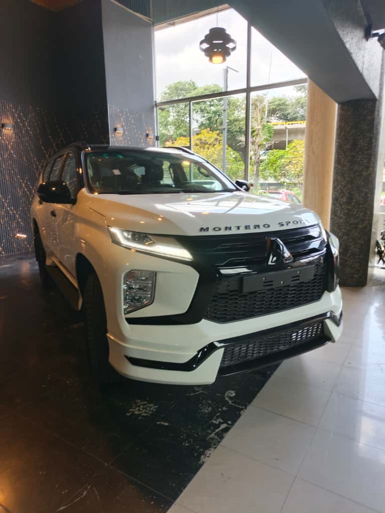Mitsubishi Montero Sport 2023 Blanco Caracas