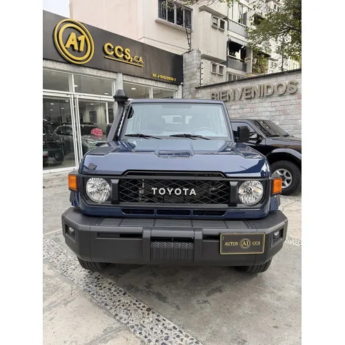 Toyota Land Cruiser Machito 76 LX 2026 Azul Caracas