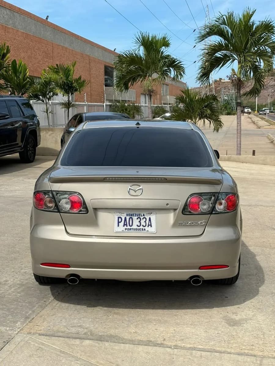 Mazda 6 año 2007 Dorado