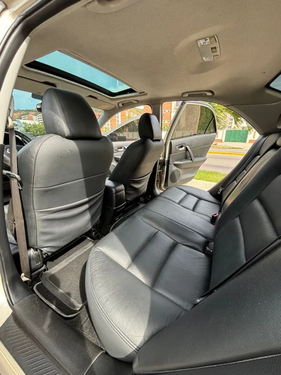 Mazda 6 año 2007 Dorado