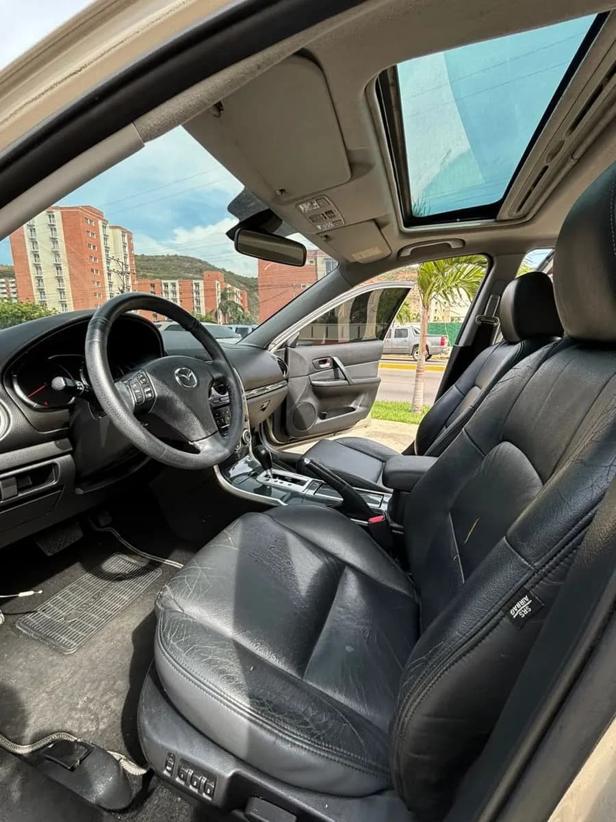 Mazda 6 año 2007 Dorado