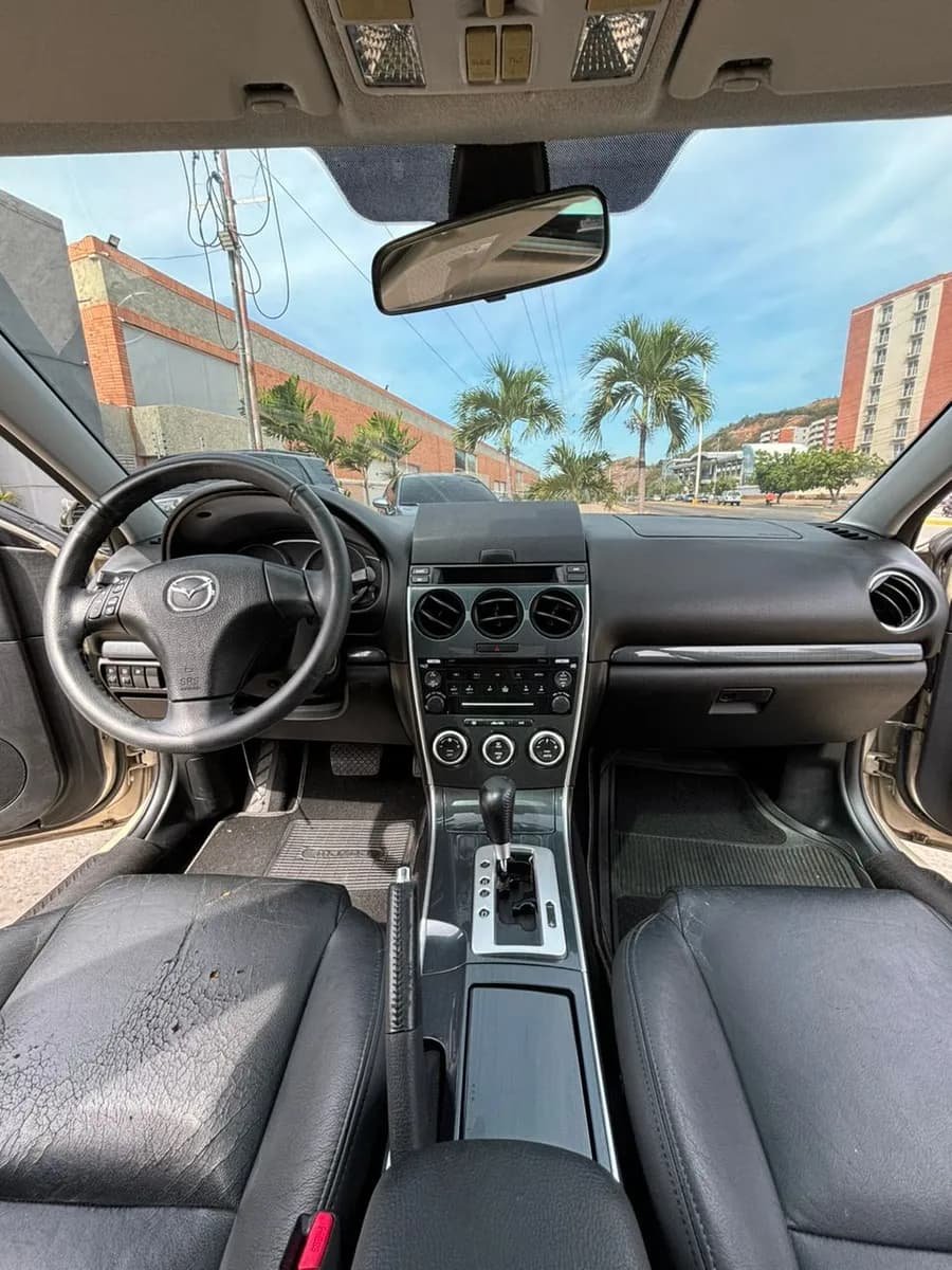Mazda 6 año 2007 Dorado