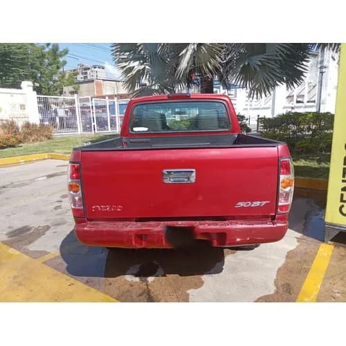 Mazda BT50 2011 pick-up roja manual3