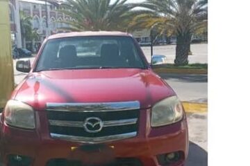 Mazda BT50 2011 pick-up roja manual5