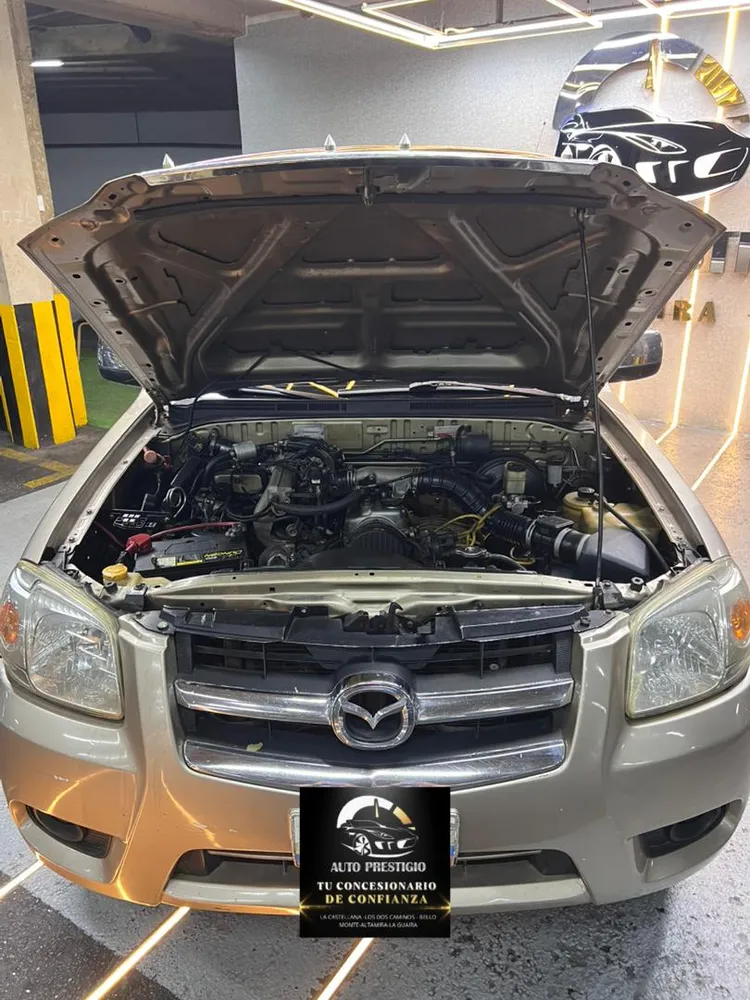 Mazda BT-50 2012 Beige Caracas