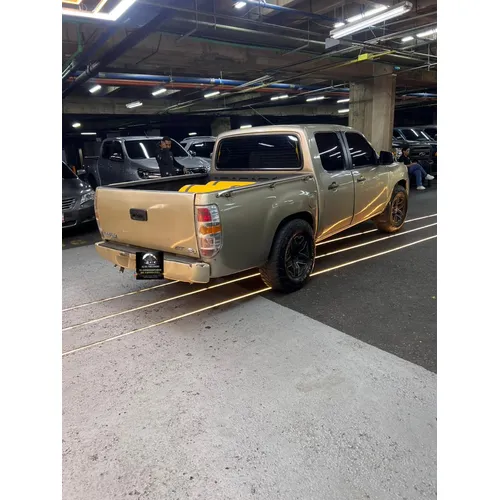 Mazda BT-50 2012 Beige Caracas