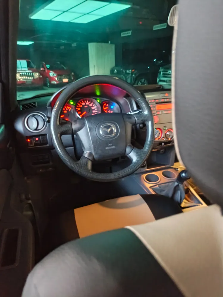 Mazda BT-50 2012 Dorado Caracas
