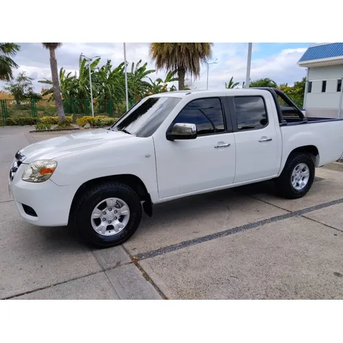 Mazda BT-50 2011 Blanco Maracay