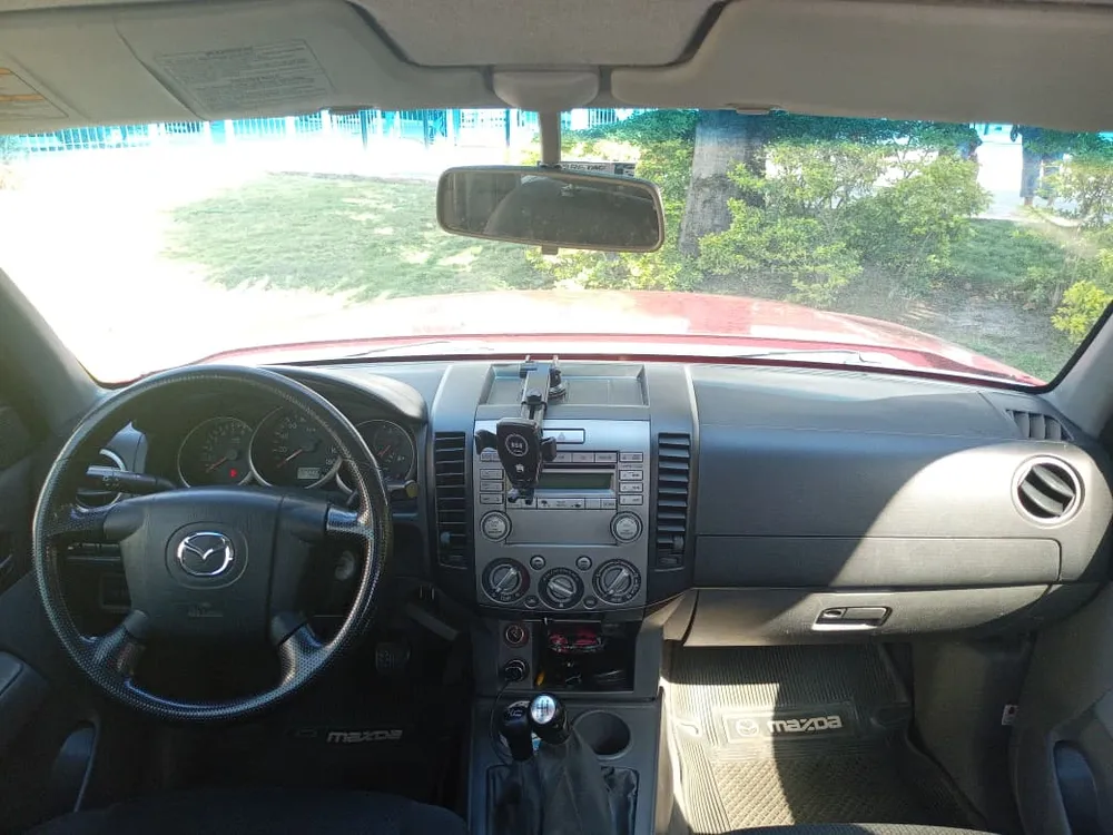 Mazda BT-50 2011 Rojo Maracay