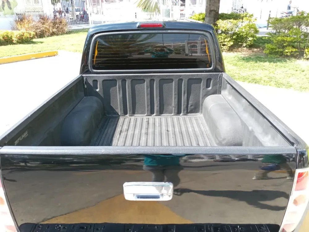 Mazda BT-50 2012 Negro Maracay