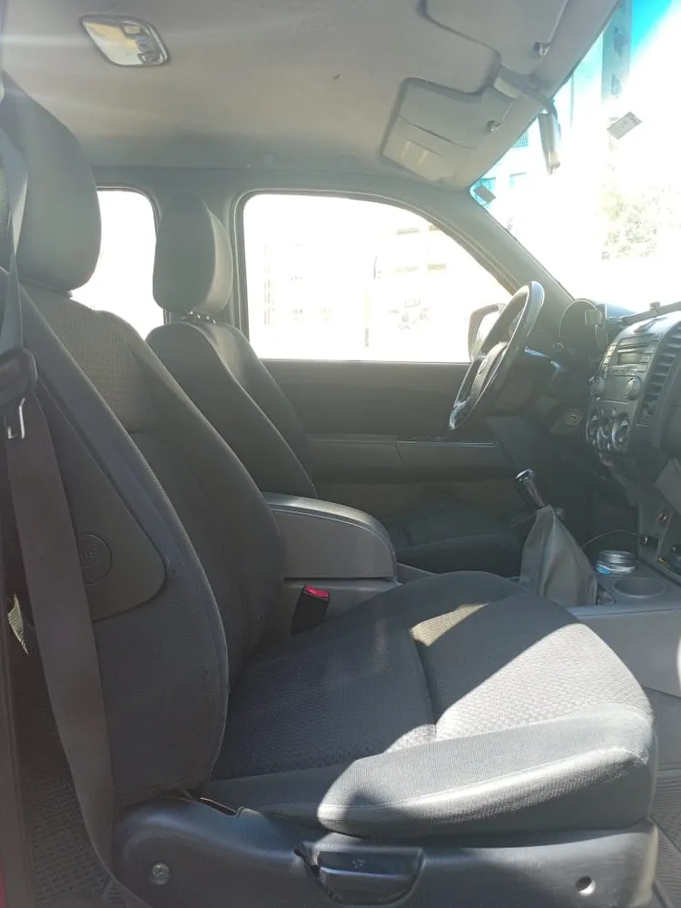 Mazda BT-50 2011 Rojo Maracay