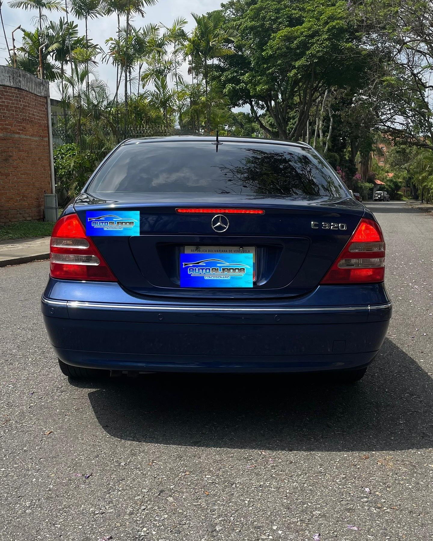 Mercedes-Benz C-320 Año 2001 Azul