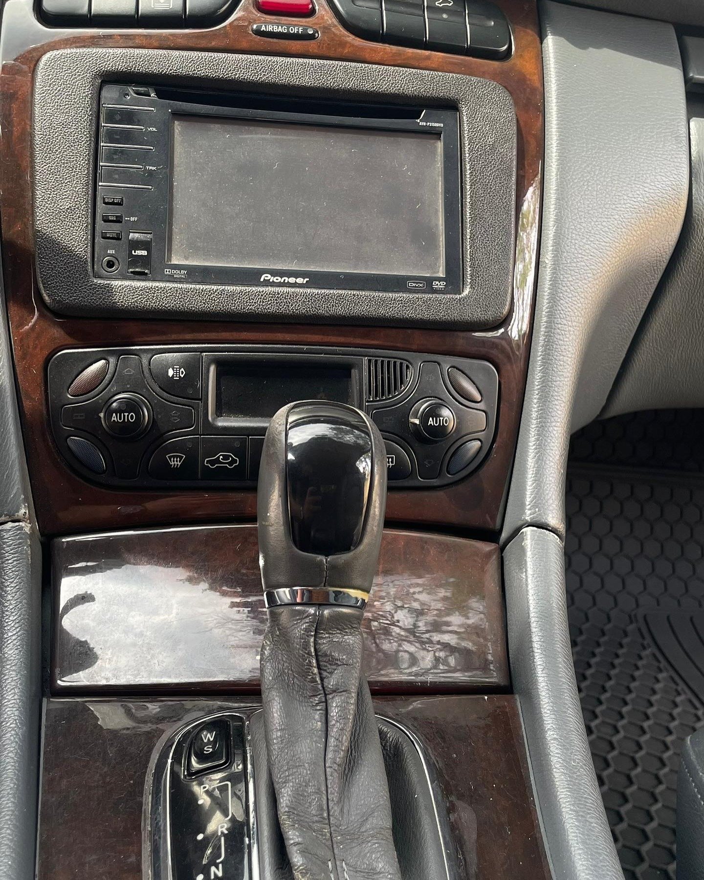 Mercedes-Benz C-320 Año 2001 Azul