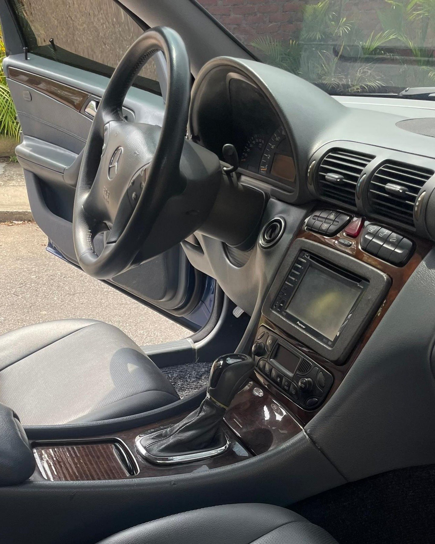 Mercedes-Benz C-320 Año 2001 Azul