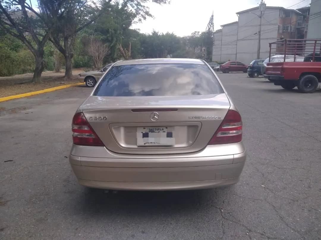 Mercedes-Benz C200 Kompressor 2005 Dorado