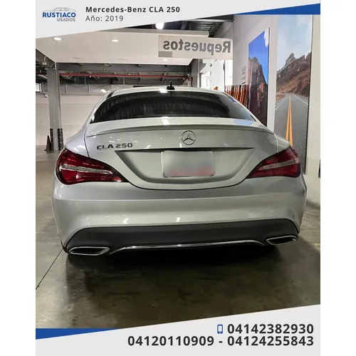 Mercedes-Benz CLA 250 2019 Plateado Caracas