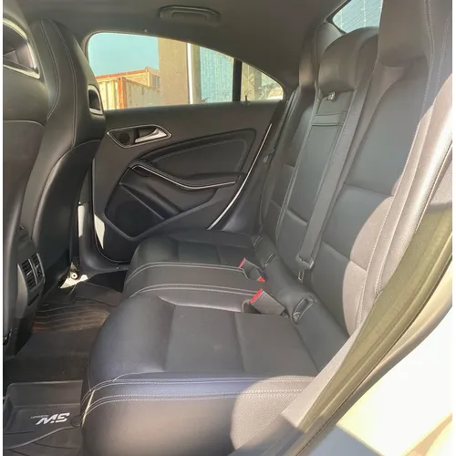 Mercedes-Benz CLA 250 2018 Plateado Caracas