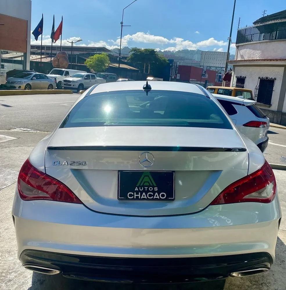 Mercedes-Benz CLA 250 2018 Plateado Caracas