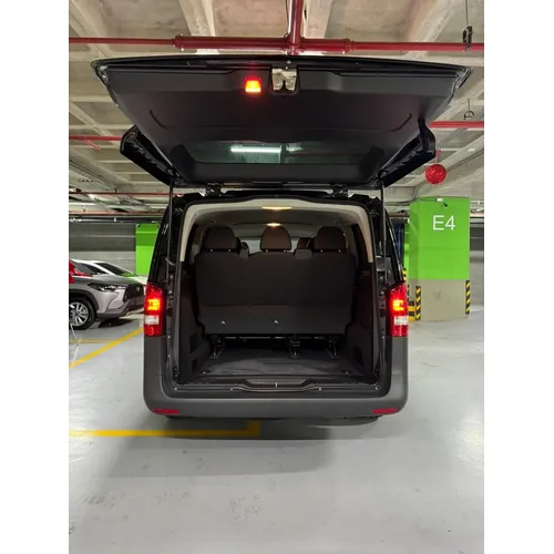 Mercedes-Benz Metris 2023 Gris Caracas