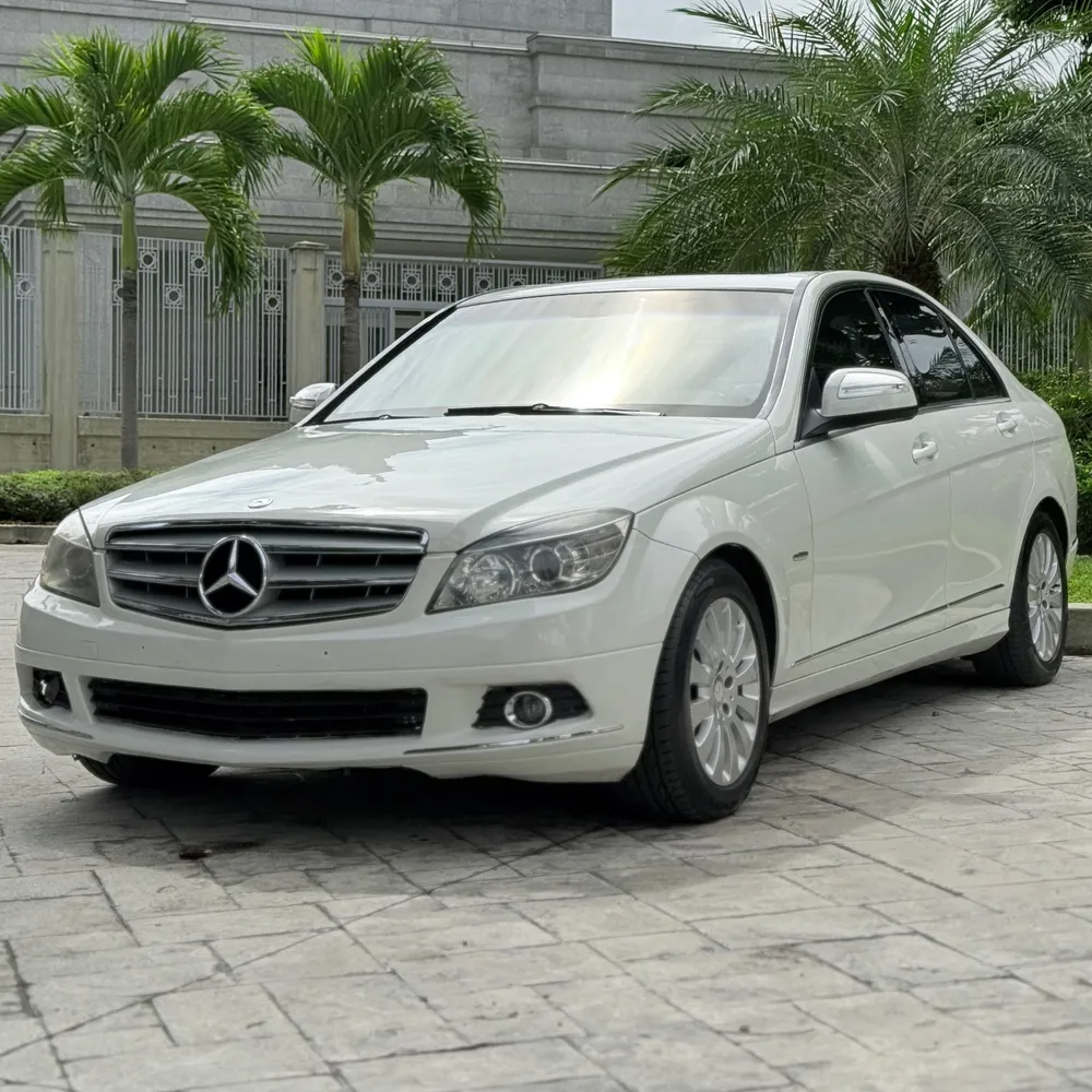 Mercedes-Benz CLA 250 2019 Plateado Caracas