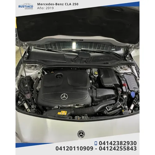 Mercedes-Benz CLA 250 2019 Plateado Caracas