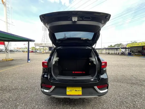 MG Zs 2023 Negro Valencia