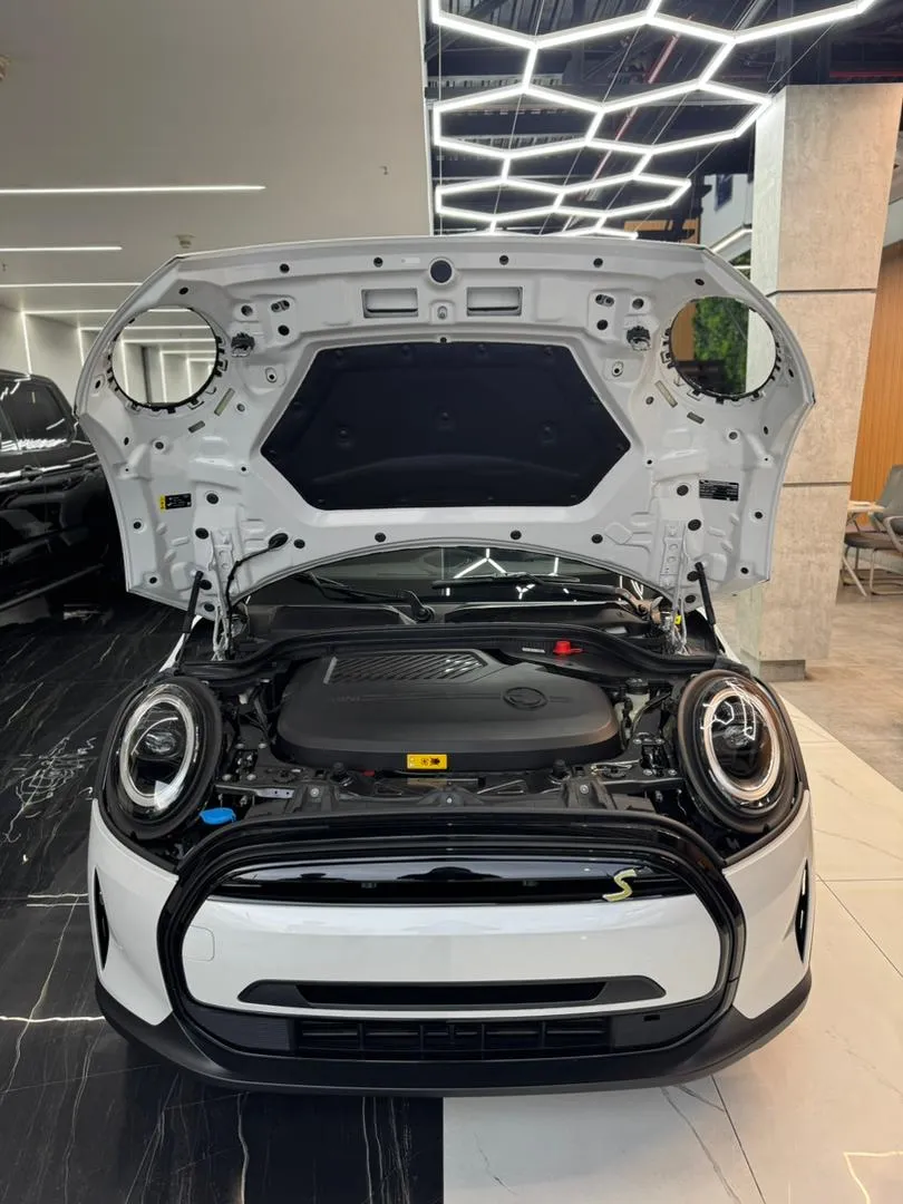 Mini Cooper S 2024 blanco12