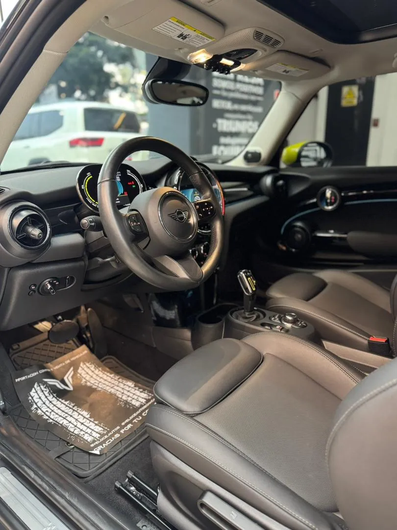 Mini Cooper S 2024 blanco5