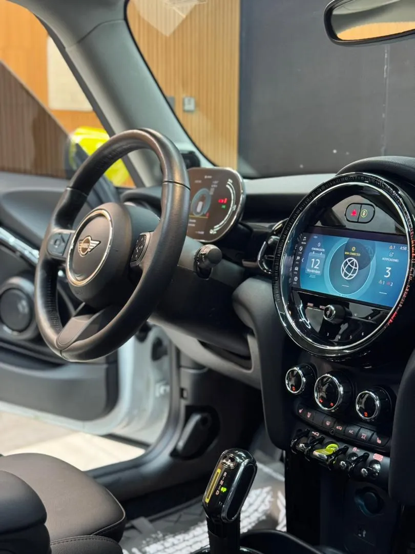 Mini Cooper S 2024 blanco9