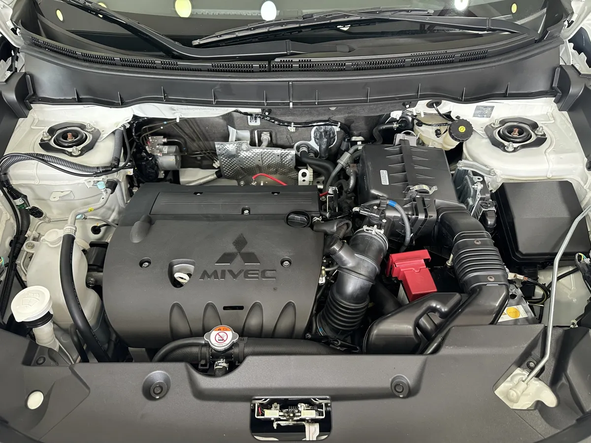 Mitsubishi ASX suv 2024 blanco12