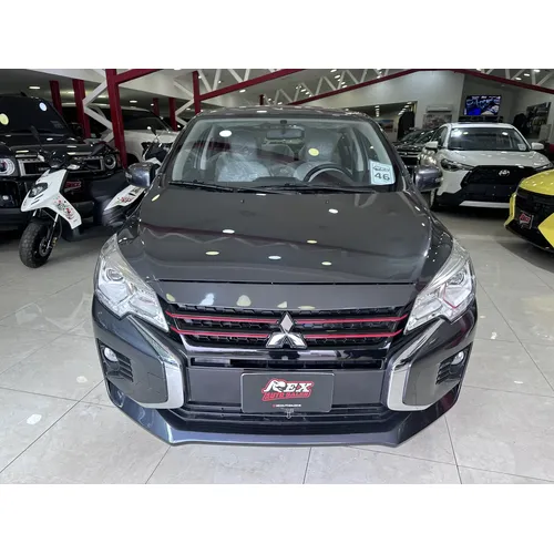 Mitsubishi Attrage 2025 Gris Caracas