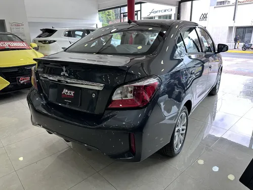 Mitsubishi Attrage 2025 Gris Caracas