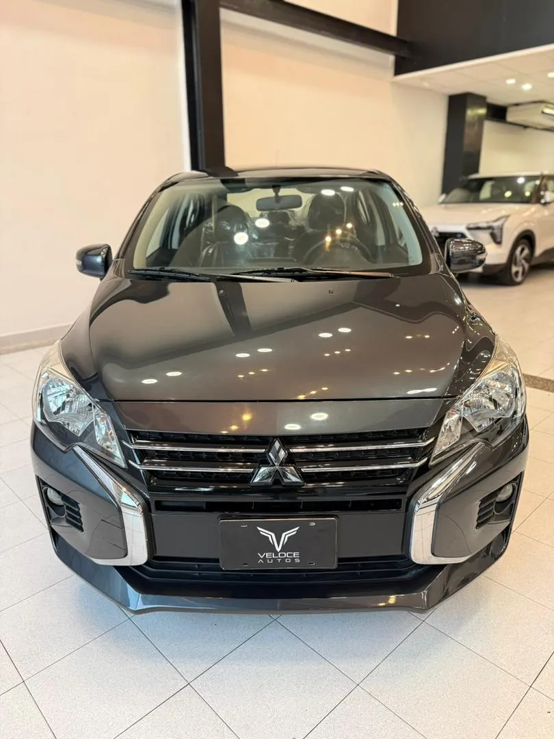 Mitsubishi Attrage 2024 Negro Caracas
