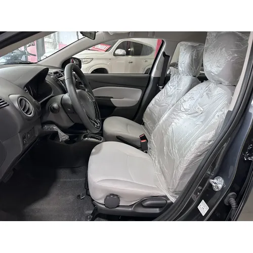 Mitsubishi Attrage 2025 Gris Caracas