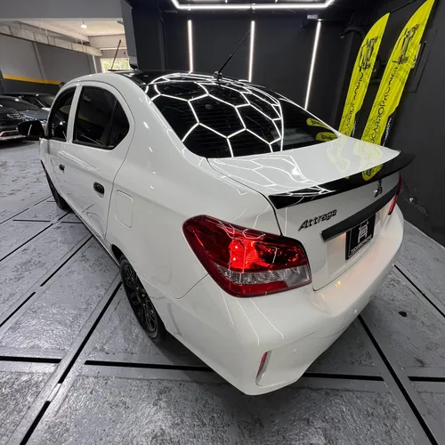 Mitsubishi Attrage GLS 2024 Blanco Caracas
