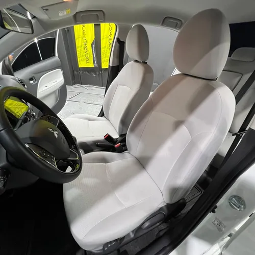 Mitsubishi Attrage GLS 2024 Blanco Caracas