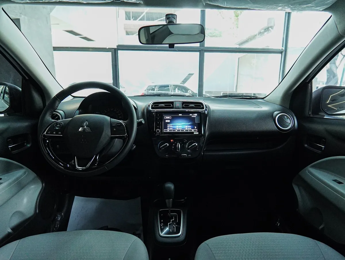 Mitsubishi Attrage GLS 2025 Blanco Valencia