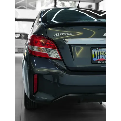 Mitsubishi Attrage 2026 Gris Valencia