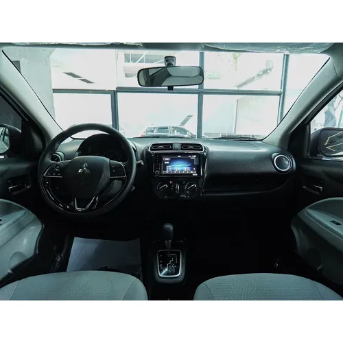 Mitsubishi Attrage 2026 Blanco Valencia