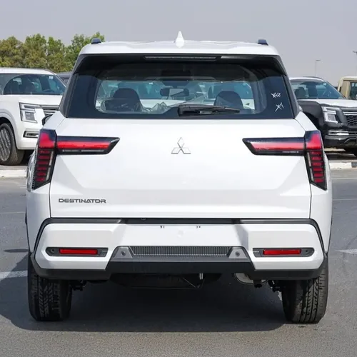 Mitsubishi Destinator 2026 Blanco Caracas