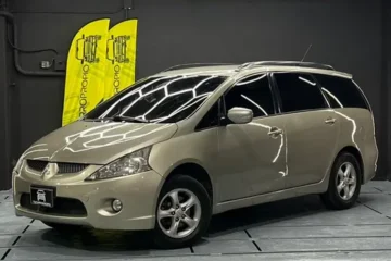 Mitsubishi Grandis 2007