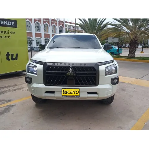 Mitsubishi L200 2024 Blanco Maracay