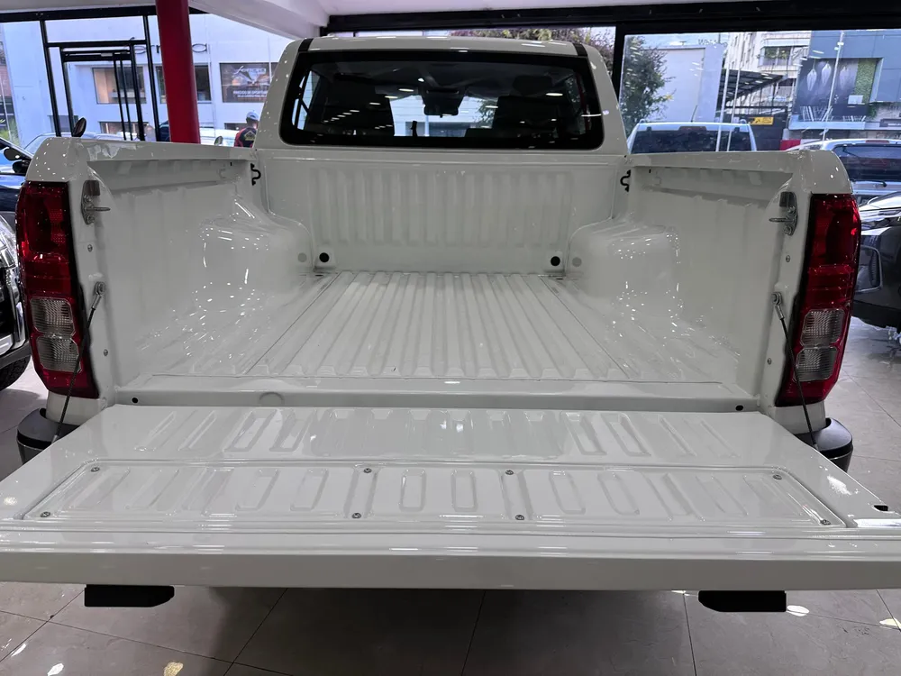 Mitsubishi L200 2025 Blanco Caracas