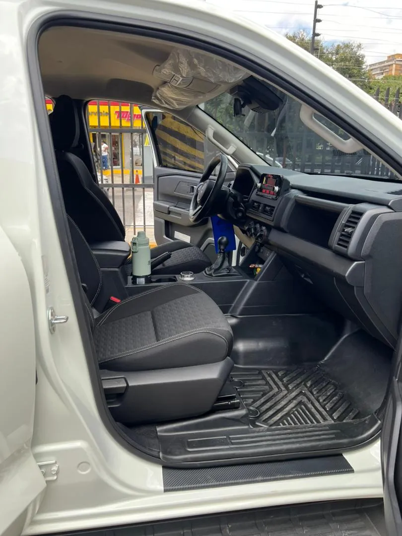 Mitsubishi L200 2024 Blanco Caracas