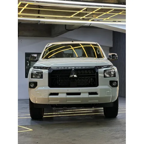 Mitsubishi L200 2025 Blanco Caracas